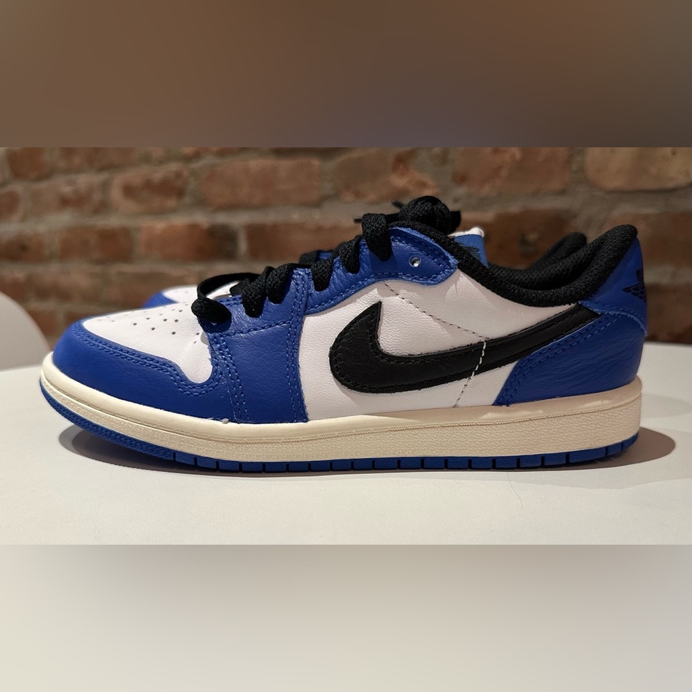 Jordan 1 - retro low Nike Kids Blue and Black Sneakers- brandnew, never worn